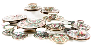 CHINESE ROSE MEDALLION PORCELAIN TEA CUPS & PLATES