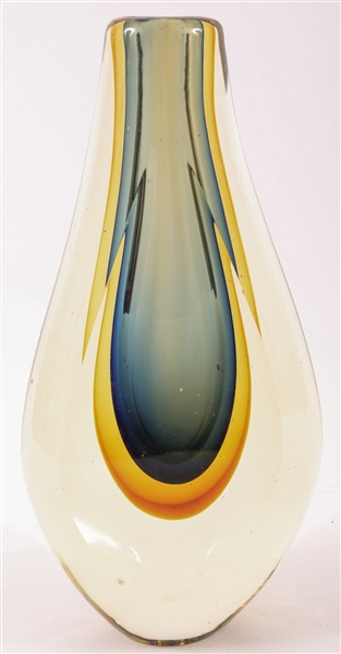 ART GLASS VASE
