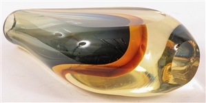 ART GLASS VASE