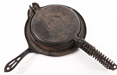 20TH C. GRISWOLD CAST IRON WAFFLE IRON AMERICAN NO. 8