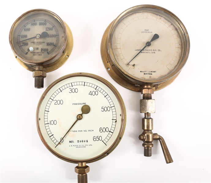 EARLY 20TH C. BRASS PRESSURE GAUGES 