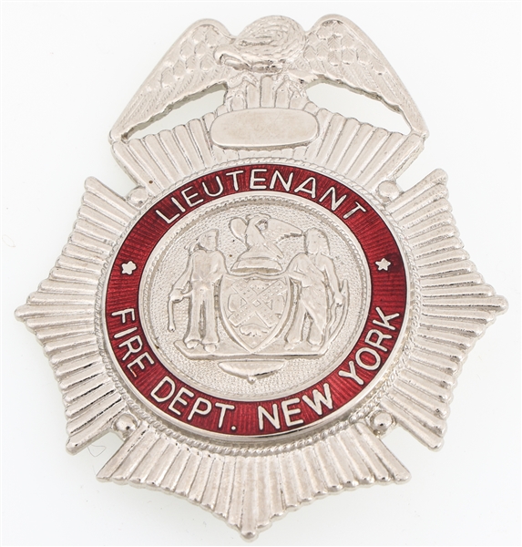 FIRE DEPARTMENT NEW YORK LIEUTENANT BADGE