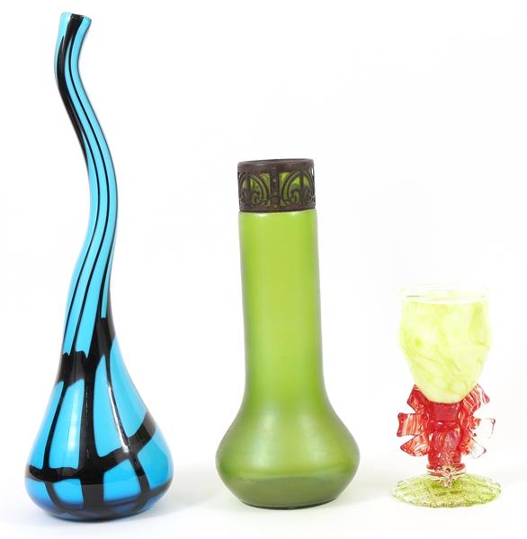 MULTICOLORED GLASS ART VASES LOT OF THREE