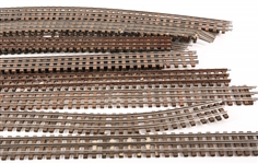LIONEL & MORE O GAUGE WOOD/METAL MODEL TRAIN TRACKS