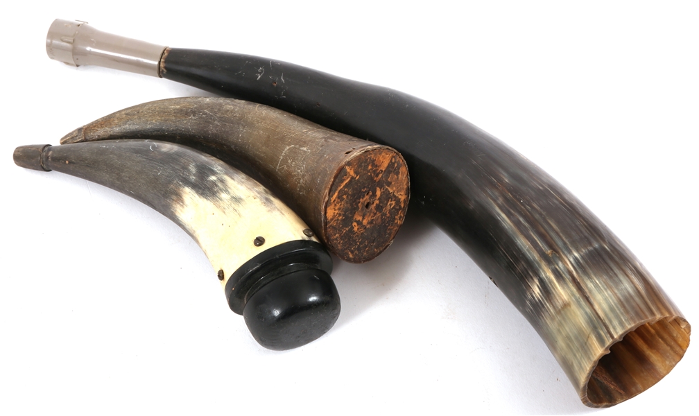 HUNTING HORNS - DOG CALL & POWDER FLASKS