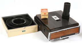 KODAK SLIDE PROJECTORS LOT OF 2