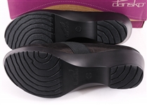 WOMEN'S DANSKO SHOES 2 PAIRS