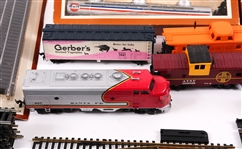 TYCO HO SCALE MODEL TRAIN CARS, TRACKS, & ACCESSORIES
