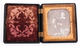 19TH C. DAGUERREOTYPE PORTRAIT OF COUPLE IN UNION CASE