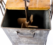 DAZEY CO. METAL BUTTER CHURN MODEL 330B