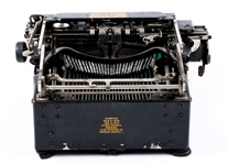 CORONA 3 FOLDING TYPEWRITER