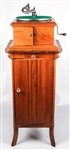EARLY 20TH C. VICTOR VV-VI PHONOGRAPH WITH STAND