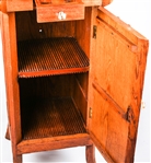 EARLY 20TH C. VICTOR VV-VI PHONOGRAPH WITH STAND