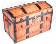 EARLY 20TH C. WOODEN STEAMER TRUNK