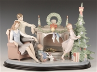 LLADRO PORCELAIN "A FAMILY CHRISTMAS" #8260 FIGURINE