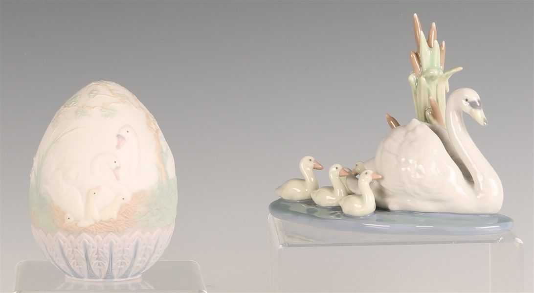 LLADRO PORCELAIN FIGURINES - FOLLOW ME, 1994 LIMITED EDITION EGG