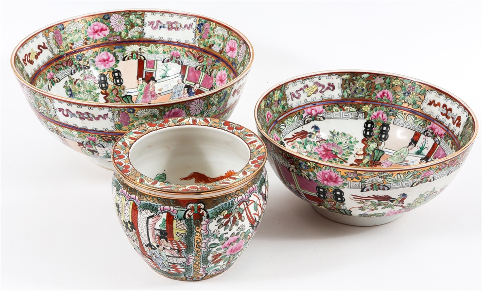CHINESE ROSE MEDALLION PORCELAIN BOWLS - LOT OF 3
