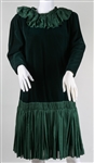 1950s WOMENS MIDI LENGTH GREEN VELVET DRESS