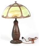 20TH C. TABLE LAMP WITH EARTH TONE SLAG GLASS SHADE