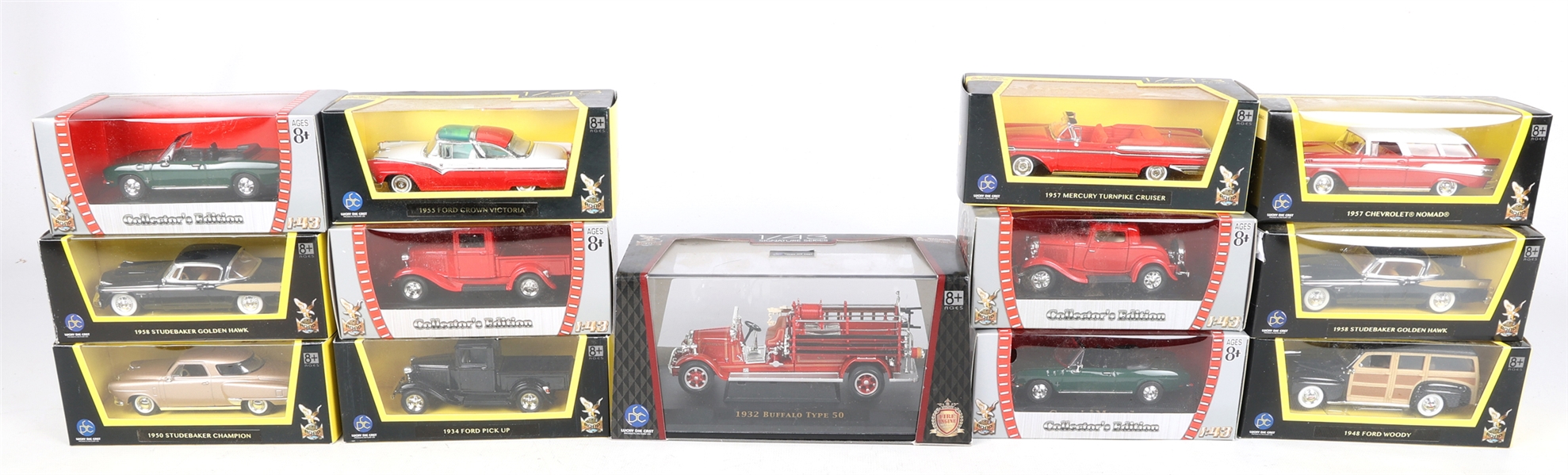 ROAD SIGNATURE COLLECTION 1:43 SCALE MODEL AUTOMOBILE 