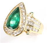 18K YELLOW GOLD EMERALD & DIAMOND COCKTAIL RING