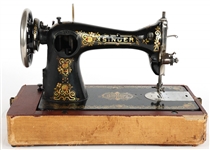 1910's SINGER SEWING MACHINE WITH CASE & MOTOR