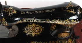 1910's SINGER SEWING MACHINE WITH CASE & MOTOR