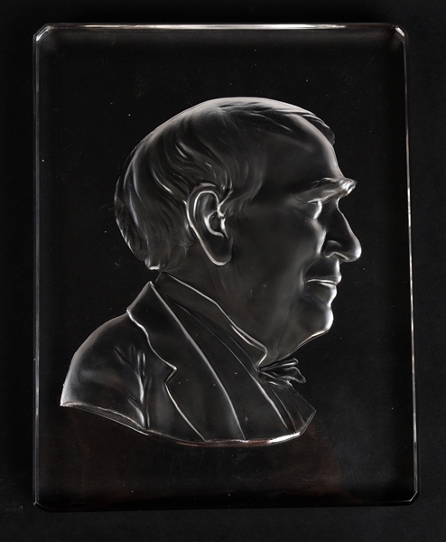 1929 STEUBEN THOMAS EDISON PLAQUE LUMINAR