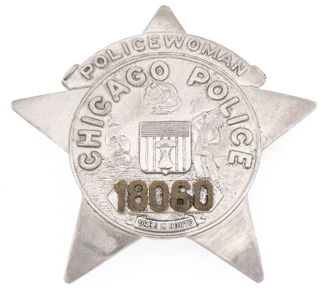 CHICAGO POLICE WOMAN BADGE NO. 18060