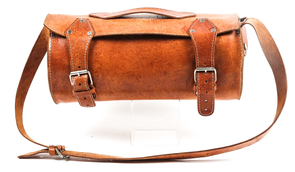 LEATHER MESSENGER SHOULDER BAG