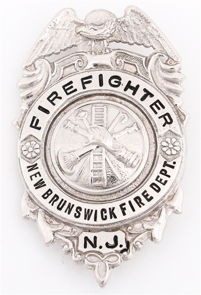 NEW BRUNSWICK NEW JERSEY FIRE DEPT FIREFIGHTER BADGE