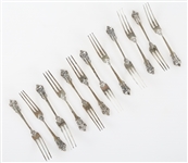 WALLACE STERLING SILVER GRANDE BAROQUE STRAWBERRY FORKS