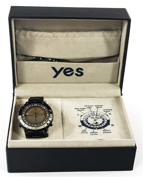 YES EQUILIBRIUM NO. 0175 WRISTWATCH WITH BOX