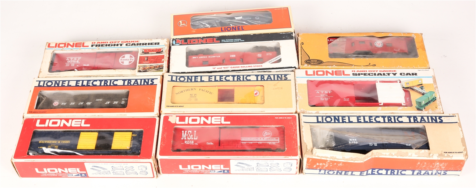 LIONEL O GAUGE MODEL TRAINS - LOT OF 10