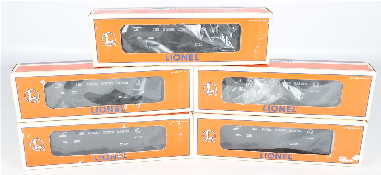 LIONEL CORPORATION HOPPERS O GAUGE MODEL TRAIN CARS 