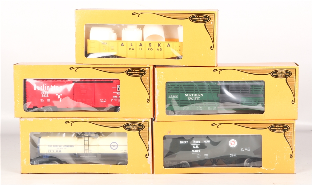 LIONEL O GAUGE MODEL TRAIN CAR - LOT OF 5