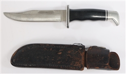 FIXED BLADE HUNTING KNIVES - LOT OF THREE