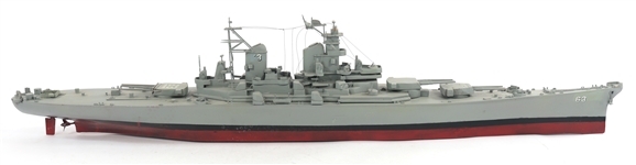USS MISSOURI BATTLESHIP MODEL