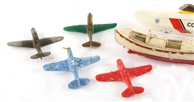 MILITARY THEMED TOY PLANES & BOATS - LOT OF 8