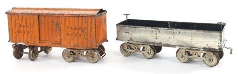 LIONEL G GAUGE MODEL TRAIN CARS - LOT OF TWO