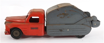 MODEL TRAIN CARS, BRITAINS FIGURINES, & TIN DUMP TRUCK