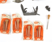 POCKET KNIVES AND FABRIC TOOLS