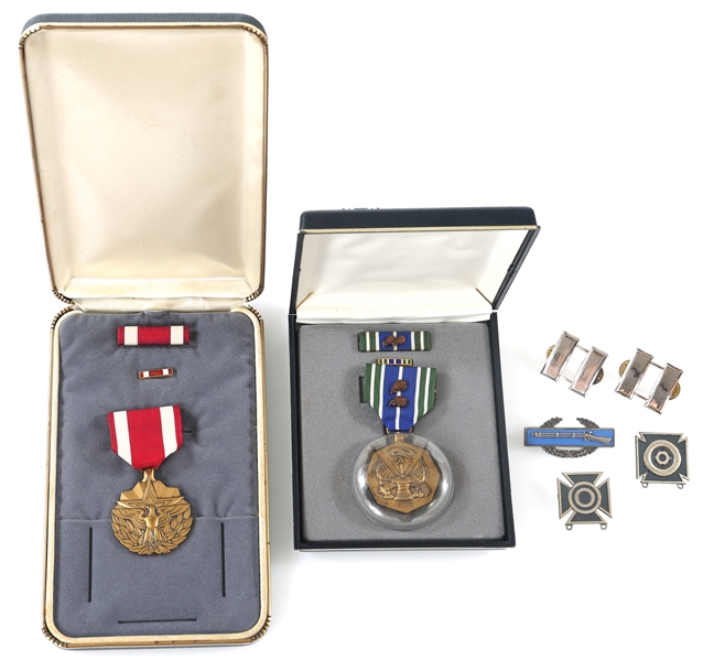 U.S. MILITARY BADGES & MEDALS