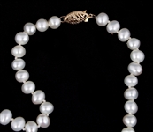 14K GOLD AND FRESHWATER PEARL NECKLACE 