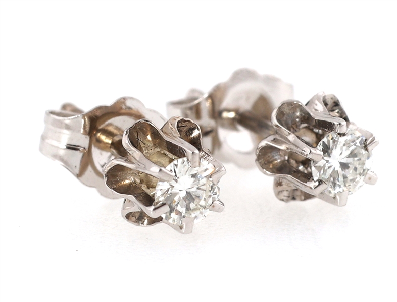 14K WHITE GOLD DIAMOND STUD EARRINGS