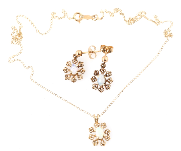 14K YELLOW GOLD OPAL NECKLACE & EARRINGS SET