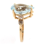 14K YELLOW GOLD BLUE TOPAZ COCKTAIL RING