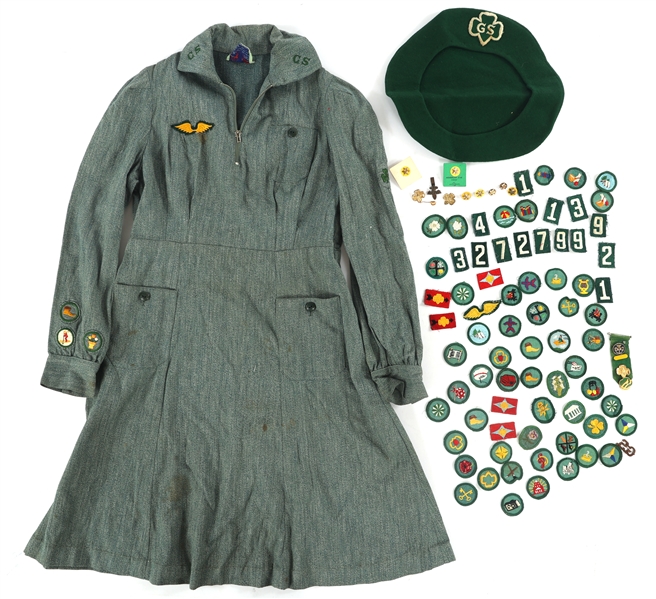 GIRL SCOUTS UNIFORM AND PATCHES