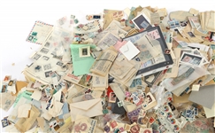 INTERNATIONAL & DOMESTIC LOOSE POSTAGE STAMPS 