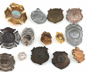 FIREFIGHTING TOY & REPLICA BADGES